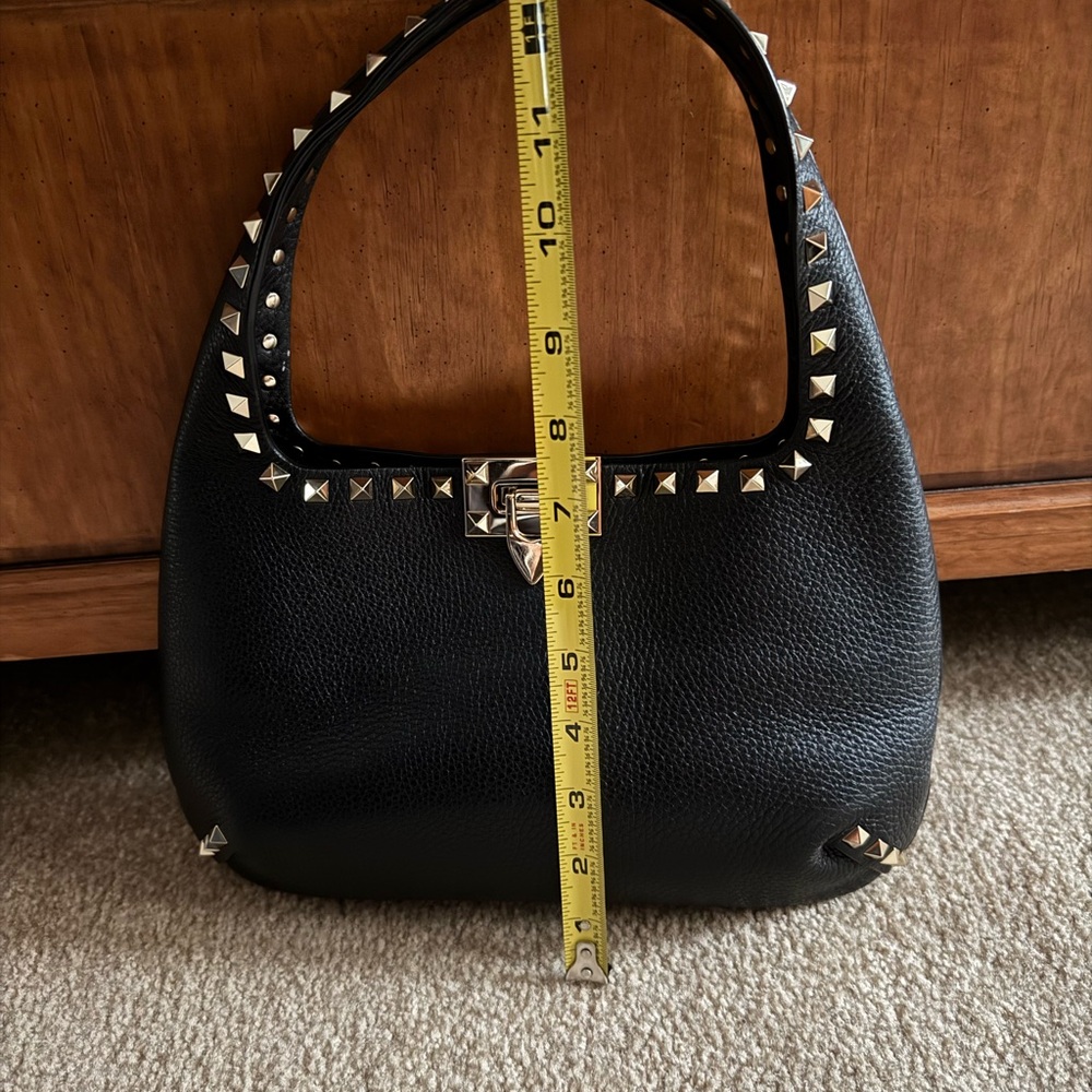 Valentino Garavani Rockstud Hobo Bag Flip Lock - Picture 14 of 14